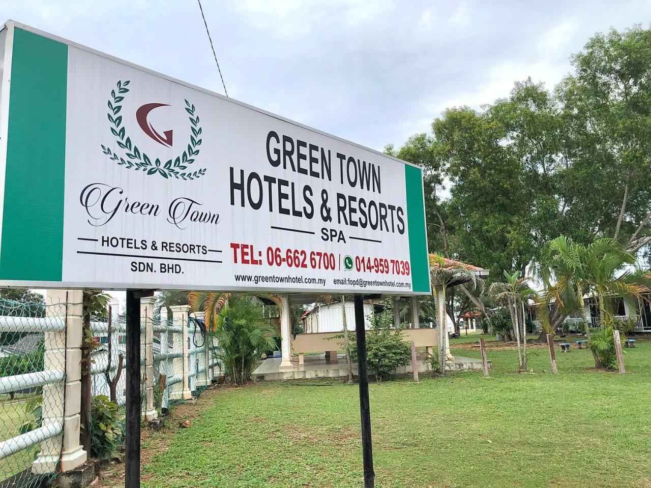 Green Town Hotel And Resort Port Dickson Buitenkant foto