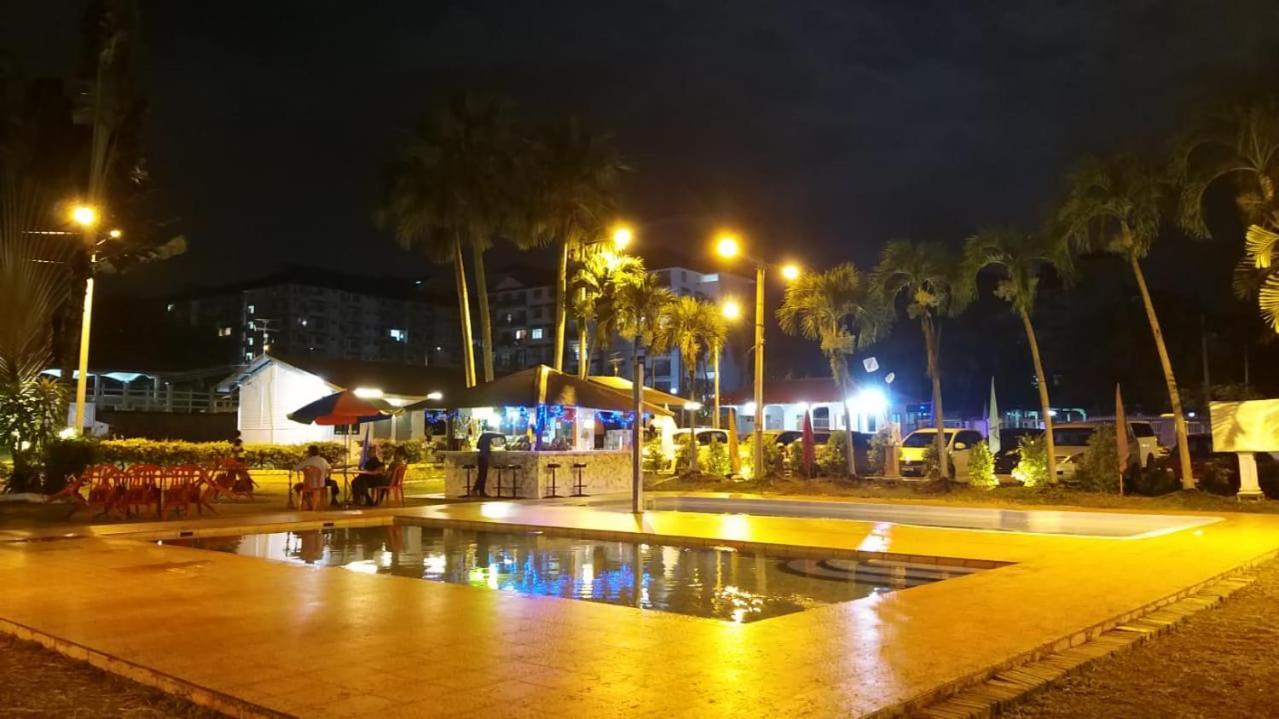 Green Town Hotel And Resort Port Dickson Buitenkant foto