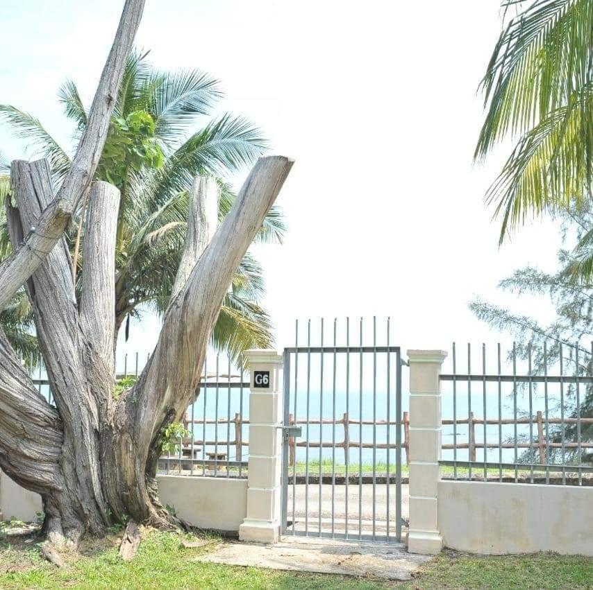 Green Town Hotel And Resort Port Dickson Buitenkant foto